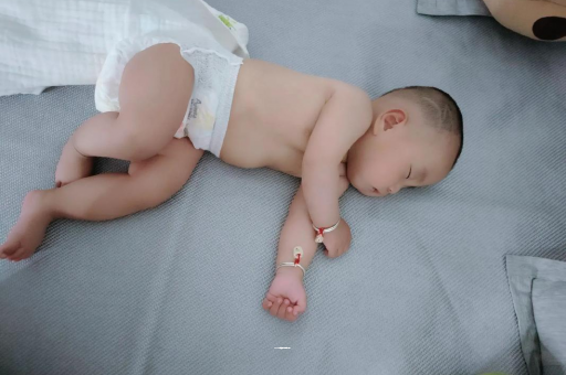贵阳宝宝积食发烧怎么处理
